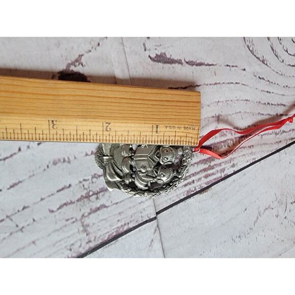 Disney Hudson's Huey Dewey Louie Singing Christmas Carols Pewter Ornament - Picture 2 of 5